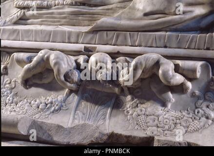 DETALLE DEL SEPULCRO DEL CARDENAL TAVERA REALIZADO ENTRE 1551 Y 1561 - MARMOL DE CARRARA - RENACIMIENTO ESPAÑOL. Author: BERRUGUETE, ALONSO. Location: HOSPITAL DE TAVERA / MUSEO DUQUE DE LERMA. Toledo. SPAIN. Stock Photo