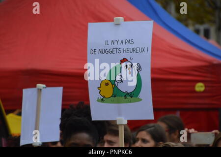 22 september 2018. 14h. Veggie Pride (Vegetarian March). Place de la RÃ©publique, Paris, France  ALPHACIT NEWIM / Alamy Live News Stock Photo