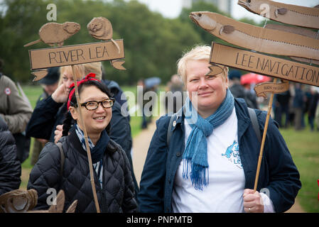 London, UK. 22nd September 2018. People's Walk for Wildlife with Chris Packham from Hyde Park to Whitehall and Downing Street Credit: A.Bennett Credit: andrew bennett/Alamy Live News Stock Photo