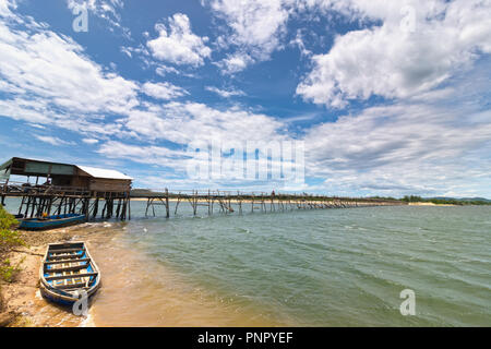 Ong Cop wooden bridge in Phu Yen Vietnam Stock Photo - Alamy