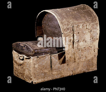 Sedan-chair from Charles V's time. Madrid, Carruajes Museum. Location: MUSEO DE CARRUAJES. MADRID. SPAIN. Stock Photo