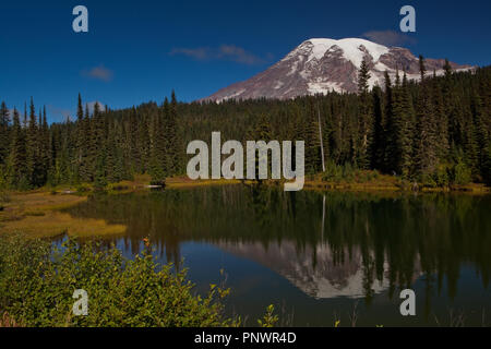 Mt.Rainier vom Reflection Lake Stock Photo