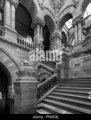 The Great Western Staircase (or 'Million Dollar Staircase') inside the New York State Capitol building at State Street and Washington Avenue in Albany Stock Photo