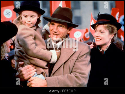MELANIE GRIFFITH, LIAM NEESON, SHINING THROUGH, 1992 Stock ...