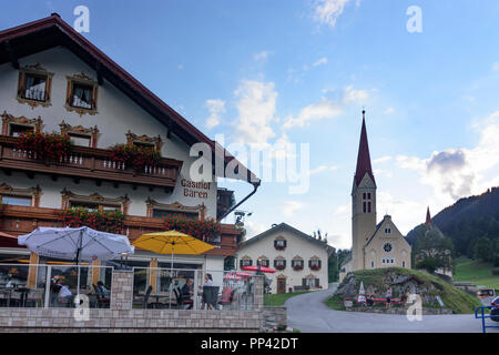 Holzgau: church, inn Gasthof Bären, Lechtal Valley, Tirol, Tyrol, Austria Stock Photo