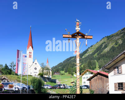 Holzgau: church, Lechtal Valley, Tirol, Tyrol, Austria Stock Photo