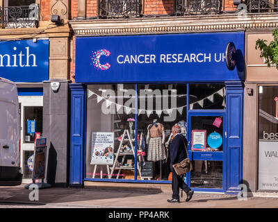 Cancer Research UK charity shop Stock Photo