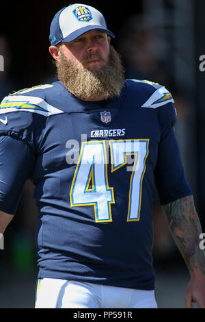 Los Angeles, CA, USA. 23rd Sep, 2018. Los Angeles Chargers long snapper Mike Windt (47) ready for the NFL Los Angeles Chargers vs Los Angeles Rams at the Los Angeles Memorial Coliseum in Los Angeles, Ca on September 23, 2018. Jevone Moore Credit: csm/Alamy Live News Stock Photo