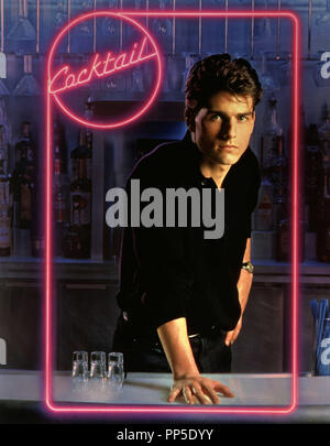 Original film title: COCKTAIL. English title: COCKTAIL. Year: 1988. Director: ROGER DONALDSON. Stars: TOM CRUISE. Credit: TOUCHSTONE PICTURES / Album Stock Photo