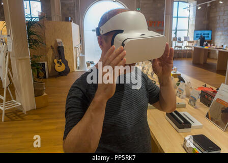 Marseille, FRANCE, Man Using Virtual Reality Headset in Store, Inside, Shopping Center, Center CIty, Les Docks VIllage Stock Photo