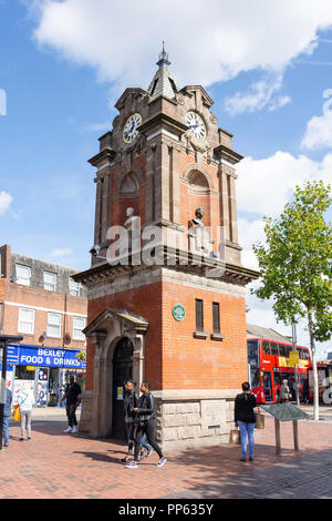 Bexleyheath Memorial Clock Tower, Market Place, Bexleyheath, London Borough of Bexley, Greater London, England, United Kingdom Stock Photo