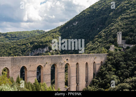 The Bridge of the Towers an aqueduct bridge probably of Roman origin, which connects the hill of Sant'Elia to Monteluco to the south of Spoleto. It is Stock Photo