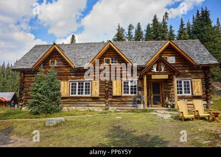 Skoki Ski Lodge Log Cabin Facade Building Exterior. National Historic Site of Canada Front View, Banff National Park Rocky Mountains Wilderness Stock Photo