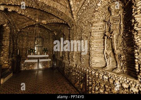 Capela Das Ossos,(capela das almas), iglesia de nuestra senora da Espectaçao, siglo XVIII, Campo Maior, La Raya, Alentejo, Portugal, europa. Stock Photo