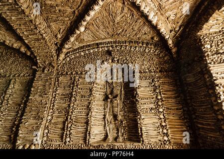 Capela Das Ossos,(capela das almas), iglesia de nuestra senora da Espectaçao, siglo XVIII, Campo Maior, La Raya, Alentejo, Portugal, europa. Stock Photo