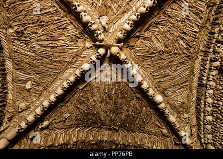 Capela Das Ossos,(capela das almas), iglesia de nuestra senora da Espectaçao, siglo XVIII, Campo Maior, La Raya, Alentejo, Portugal, europa. Stock Photo