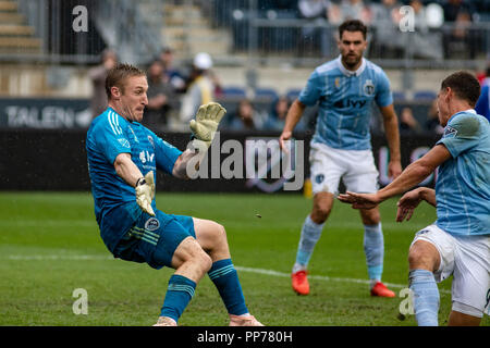 Chester, PA, USA. 23rd Sept, 2018. Sporting goalkeeper Tim Melia (29) sets up for a save in the second half against Philadelphia Union. © Ben Nichols/Alamy Live News Stock Photo