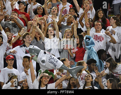 Santa Ana, CA. 21st Sep, 2018. Mater Dei Monarchs celebrate the win after the Prep Football game Mater Dei High School vs. IMG Academy Ascenders, in Santa Ana, California.Photo © Louis Lopez /Modern Exposure/Cal Sport Media/Alamy Live News Stock Photo