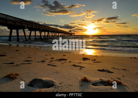 Sunrise at Deerfield  beach International fishing pier, Deerfield Beach, Florida Stock Photo