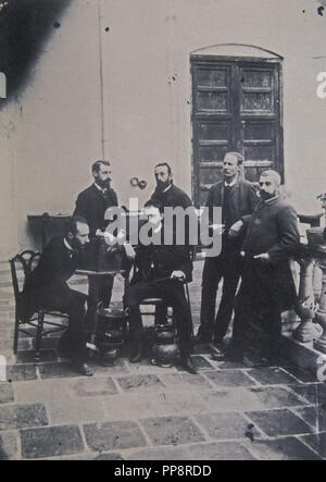 SANTIAGO RAMON Y CAJAL IN A VALENCIAN PATIO WITH FRIENDS - 1887. Location: FUNDACION RAMON Y CAJAL. MADRID. SPAIN. Stock Photo