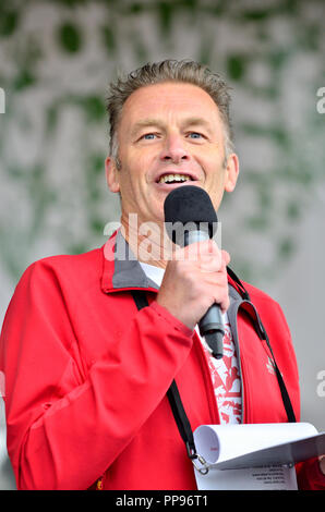 Chris Packham - TV wildlife presenter - in Hyde Park before the People's Walk for Wildlife, London, 22nd Sept 2018 Stock Photo