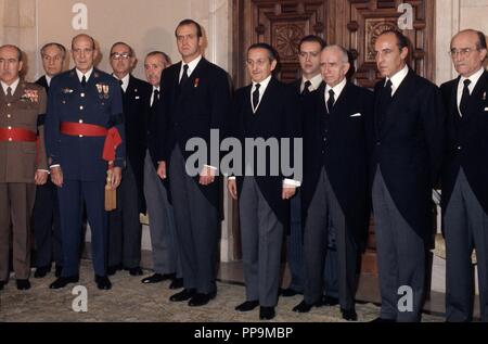 ARIAS NAVARRO, CARLOS . POLITICO ESPAÑOL . MADRID 1908 - 1989. FOTO CON EL PRIMER GOBIERNO DEL REY JUAN CARLOS I. SFGP / © KORPA. Stock Photo