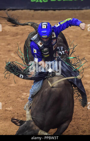 September 23, 2018 - Fairfax, Virginia, U.S - KAIQUE PACHECO rides a bull named Satisfaction during the second night of competition held at EagleBank Arena in Fairfax, Virginia. (Credit Image: © Amy Sanderson/ZUMA Wire) Stock Photo