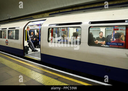 London Underground. London. UK 25 Sept 2018 - Piccadilly line drivers are planning to hold a 48 hours strike from noon on Wednesday 26 September until the afternoon of Friday 28 September. Then again on Friday evening, with no Night Tube, until the morning of Saturday 29 September.  Credit: Dinendra Haria/Alamy Live News Stock Photo