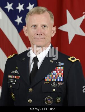 U.S. Army Brig. Gen. Douglas A. Sims, II., Deputy Director for Regional Operations, Joint Staff (J-3/5), poses for a command portrait in the Army portrait studio at the Pentagon in Arlington, Va., Aug., 27, 2018. Stock Photo