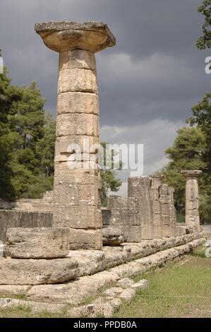 Greece. Olympia. Temple of Hera (Heraion). Doric order. Column and chapiter. 6th century BC. Restored ruins. Altis area. Peloponnese. Stock Photo