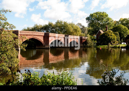River Thames at Clifton Hampden bridge, Oxfordshire, England, UK Stock Photo