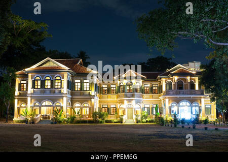 Blue Elephant, an established restaurant brand, has branches all over the world in 12 different countries. The group specialist in Royal Thai cuisine Stock Photo