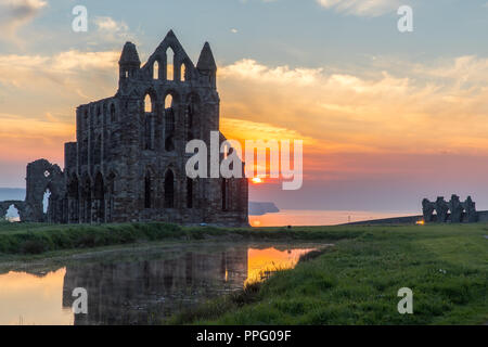 Sunset an der Whitby Abbey Stock Photo