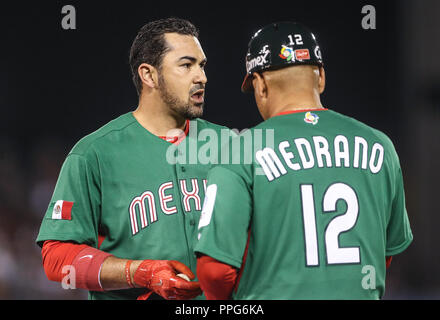 Adrian Gonzalez de Mexico y Anthony Medrano, durante el partido de Mexico vs Italia,Clásico Mundial de Beisbol en el Estadio de Charros de Jalisco. G Stock Photo