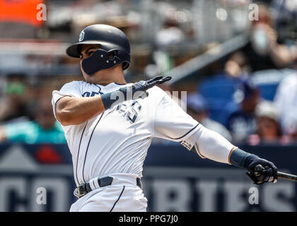 Acciones del partido de beisbol, Dodgers de Los Angeles contra Padres de San Diego, tercer juego de la Serie en Mexico de las Ligas Mayores del Beisbo Stock Photo