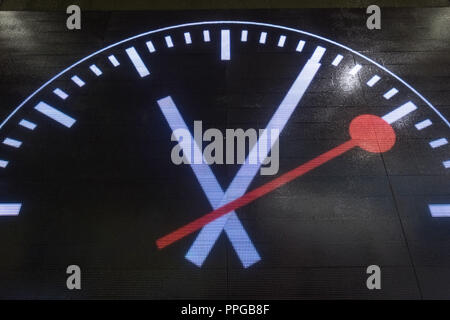 Analoge Uhr, digital dargestellt Stock Photo