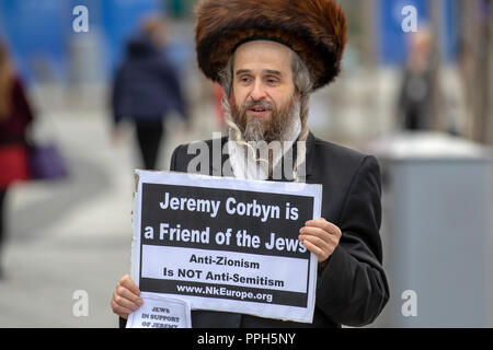 Liverpool, Merseyside, UK. 26th Sept 2018. Rabbi Beck (Jews against Zionism) Labour Party Conference, as supporters, delegates, demonstrators, people assemble at the echo arena as the city stages its annual political event. Credit; MediaWorldImages/AlamyLiveNews. Stock Photo