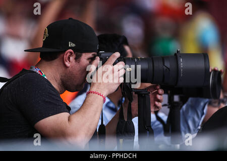 Barak fotografo de Mexicali, durante el partido de beisbol de la Serie del Caribe entre Republica Dominicana vs Puerto Rico en el Nuevo Estadio de los Stock Photo