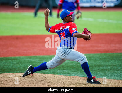 Luis Cruz pitcher de Puerto Rico. . Partido de beisbol de la Serie del Caribe con el encuentro entre Caribes de Anzoátegui de Venezuela contra los C Stock Photo