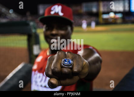 Jonatah Aceves de los Tomateros de Culiacan en la ceremonia de inicio del partido de beisbol Águilas Cibaeñas de Republica Dominicana, durante la Seri Stock Photo