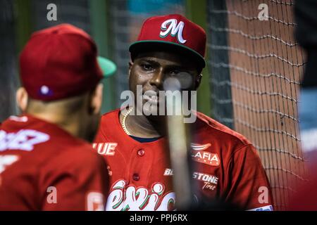 Jonatah Aceves de los Tomateros de Culiacan en la ceremonia de inicio del partido de beisbol Águilas Cibaeñas de Republica Dominicana, durante la Seri Stock Photo