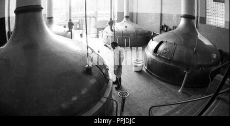 Beer Production At The Dortmunder Aktien Brauerei Dab On 29 July 1975 In Dortmund Usage Worldwide Stock Photo Alamy