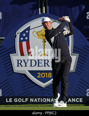 Team Europe's Paul Casey tees off the 1st during preview day three of the Ryder Cup at Le Golf National, Saint-Quentin-en-Yvelines, Paris. PRESS ASSOCIATION Photo. Picture date: Wednesday September 26, 2018. See PA story GOLF Ryder. Photo credit should read: David Davies/PA Wire. RESTRICTIONS: Editorial use only. No commercial use. Stock Photo
