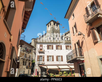 The town of Verres in the Aosta Valley NW Italy. The tower of the Collegiate Church of Sant'Egido/Saint Gilles can be seen. Stock Photo