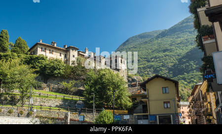 The town of Verres in the Aosta Valley NW Italy, with the Collegiate Church of Sant'Egido/Saint Gilles. Stock Photo