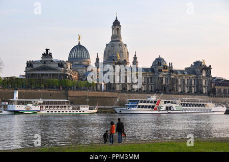 Altstadt (Old Town). Hochschule fur Bildende Kunste (Dresden Academy of Fine Arts) and the cupola of the Frauenkirche. Elbe River and city skyline, Dr Stock Photo