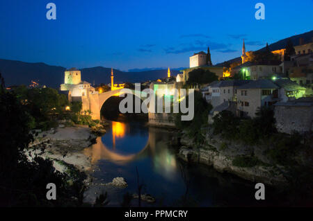 Stari most (Old bridge) in Mostar before sunrise, Bosnia and Herzegovina Stock Photo
