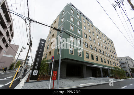 Tokyo, Japan. 27th Sep 2018. A general view of Henn-na Hotel Haneda on September 27, 2018, Tokyo, Japan. The new branch of Henn-na Hotel, which translates literally as ''weird hotel, '' is located near Otorii Station, six minutes from Haneda International Airport. Robot staff at the hotel are programmed to attend to guests in English, Chinese, Korean and Japanese.  ology. Credit: Aflo Co. Ltd./Alamy Live News Stock Photo
