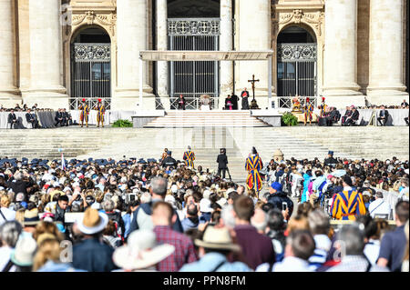 NO FRANCE - NO SWITZERLAND: September 26, 2018 : Pope Francis leads the Wednesday general audience in Saint Peter's square at the Vatican. 26 settembre 2018 : Papa Francesco conduce l'udienza generale del mercoledÃ¬ in piazza San Pietro in Vaticano. Stock Photo