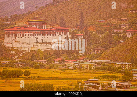 The Rinpung Dzong monastery (meaning literally the Fortress of the Heap of  Jewels) in Paro, Bhutan Stock Photo - Alamy